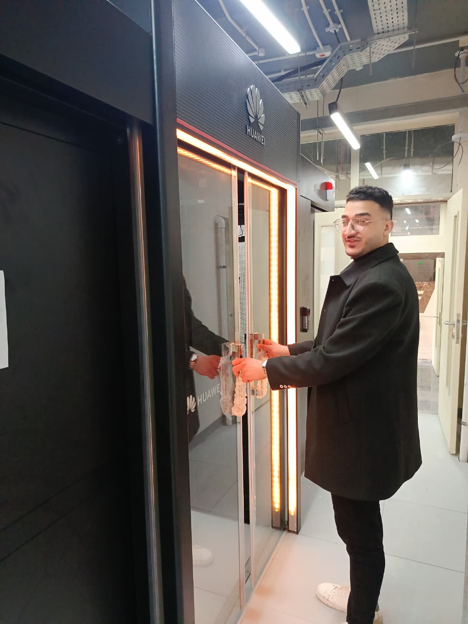 Data Center Photo 12